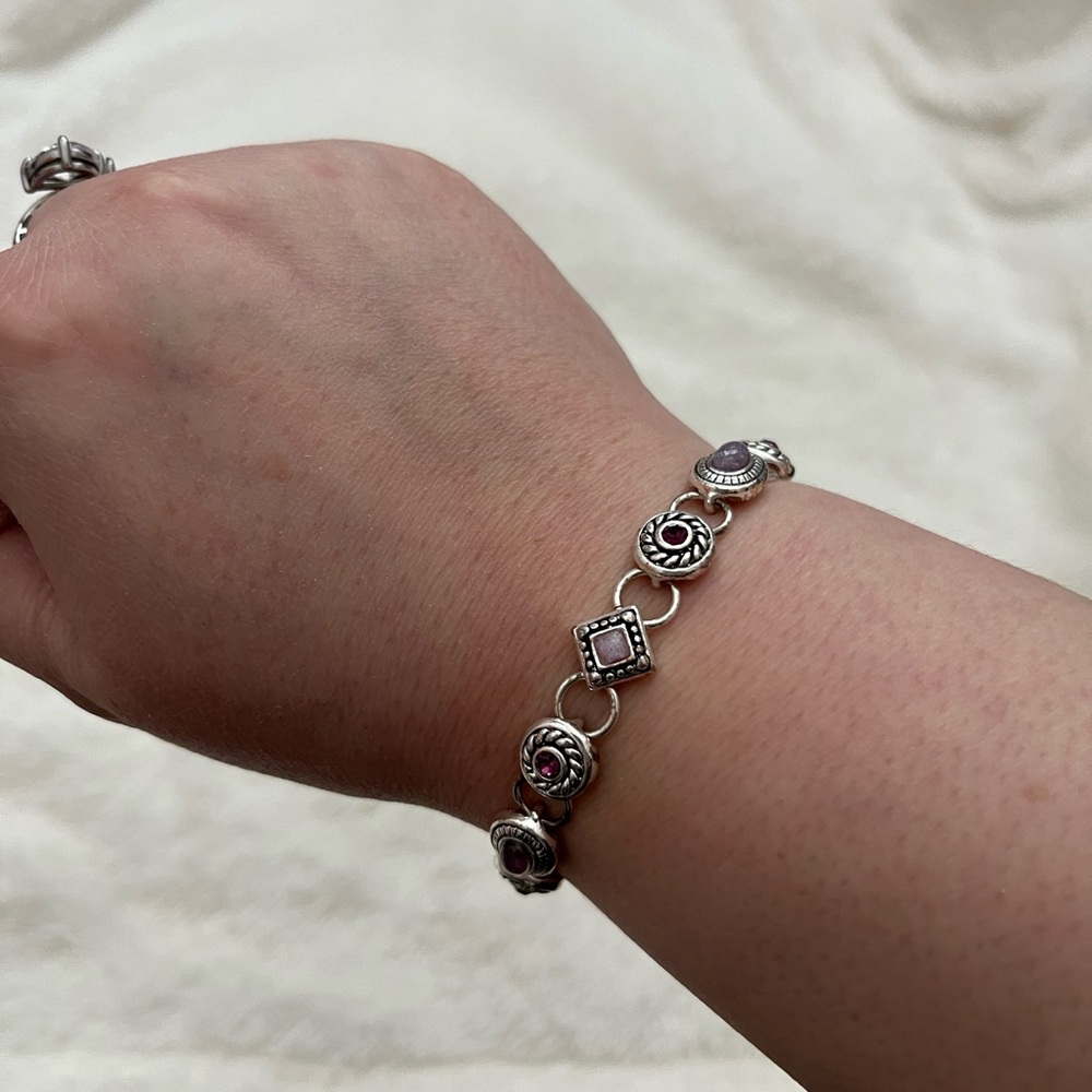 ⚡️2/$15⚡️Pretty purple & silver bracelet